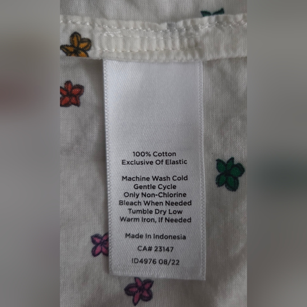 Talbots Blossful Floral Smocked Cuff Blouse Size LP - Picture 12 of 12